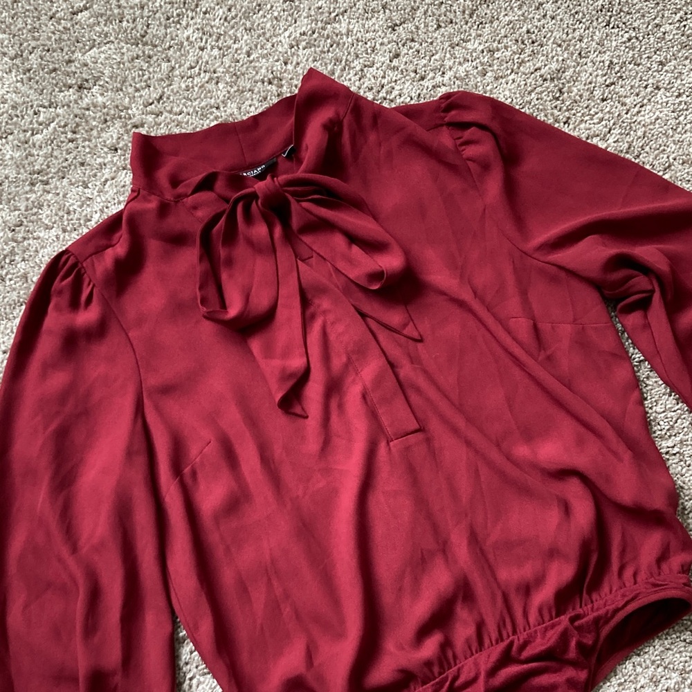 Marciano Burgundy Pussy Bow Office Siren Long Sleeve Chiffon Bodysuit Blouse S